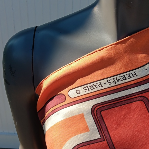 LES COUPES HERMES SCARF BY FRANCOISE DE LA PERRIERE REVERSIBLE OPERA SCARF/SHAWL - Picture 7 of 17